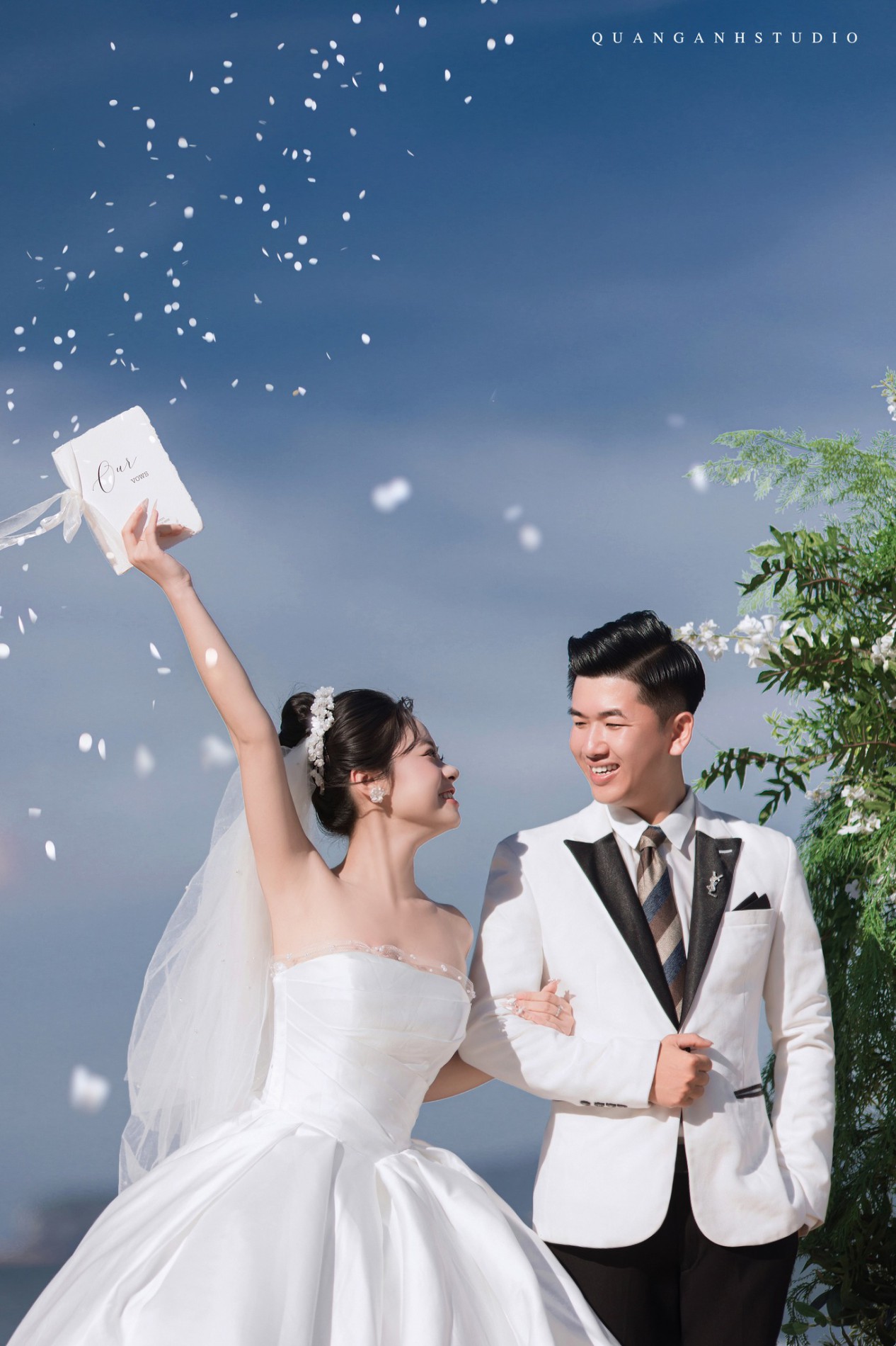 <p>Thiệp cưới online</p>
